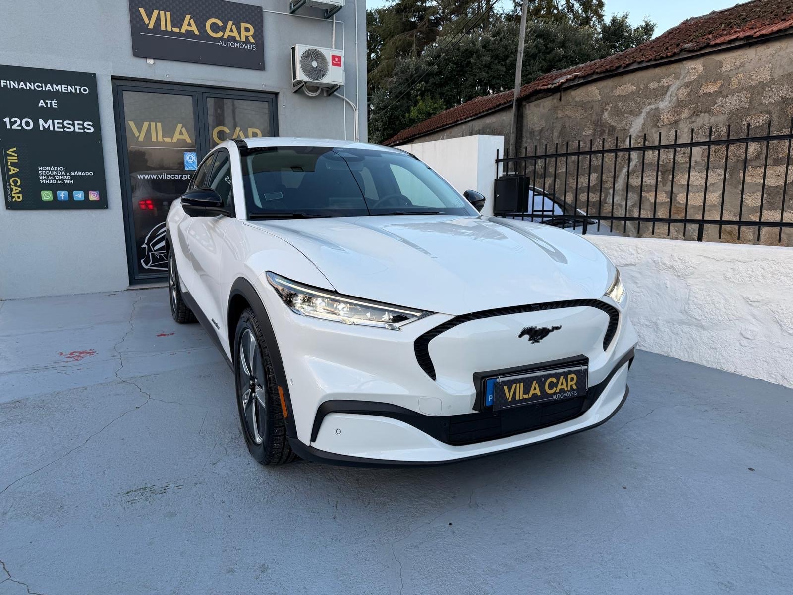 Ford Mustang Mach-E Standard - imagem 1