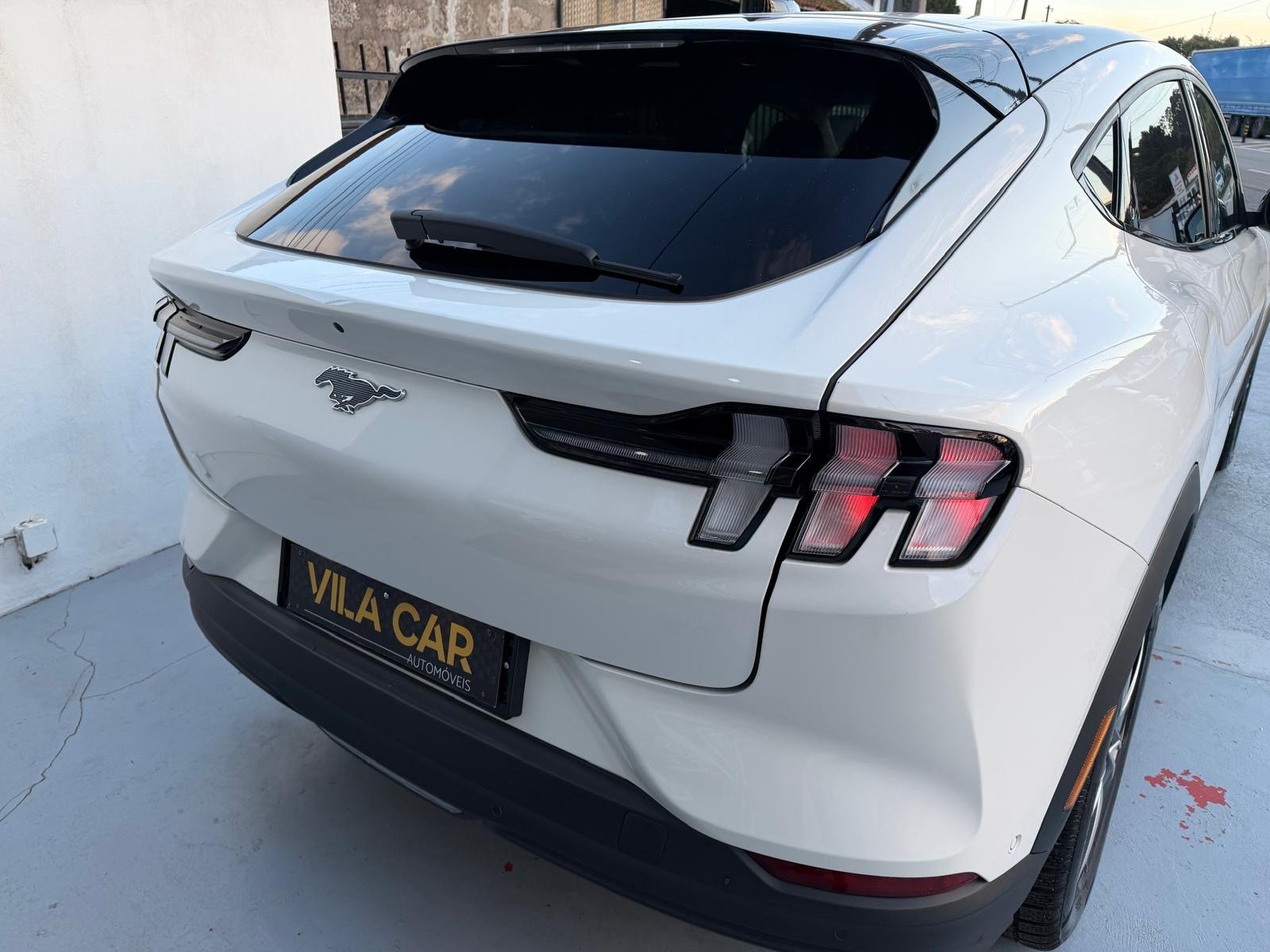 Ford Mustang Mach-E Standard - imagem 10