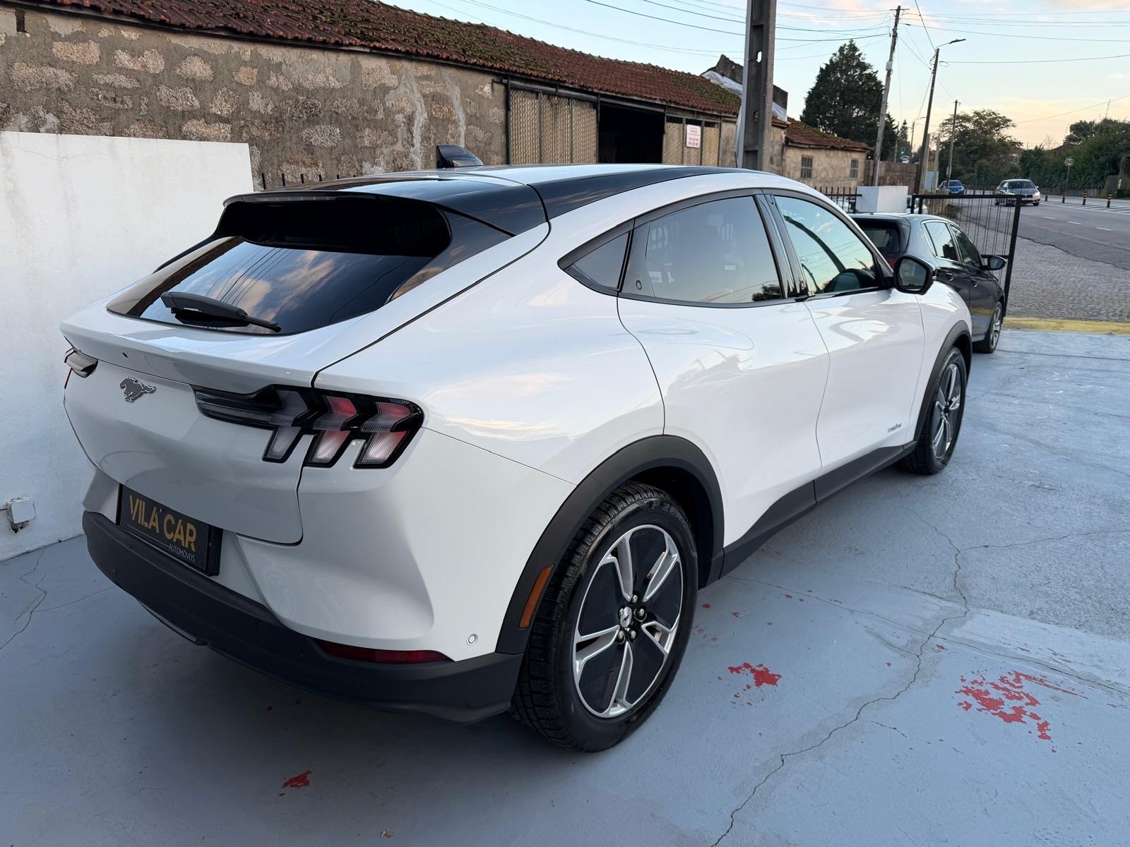 Ford Mustang Mach-E Standard - imagem 6