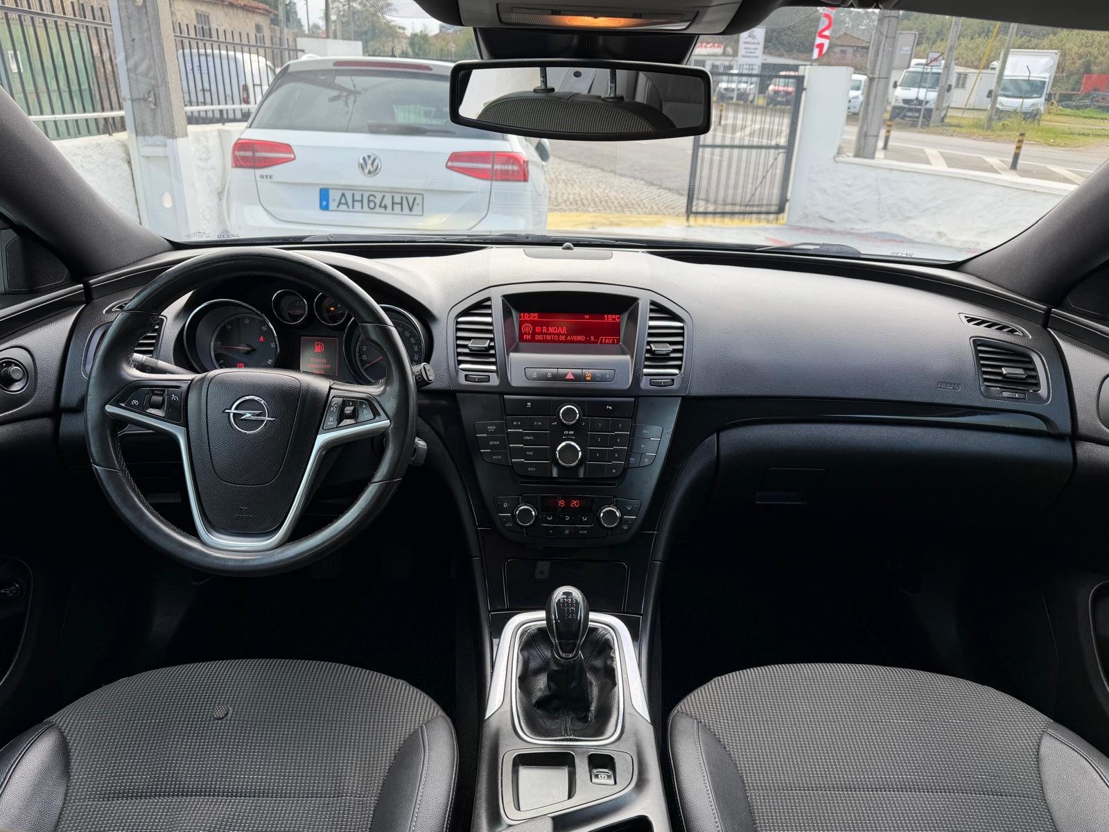 Opel Insignia 2.0 CDTI Cosmo ecoFLEX - imagem 14