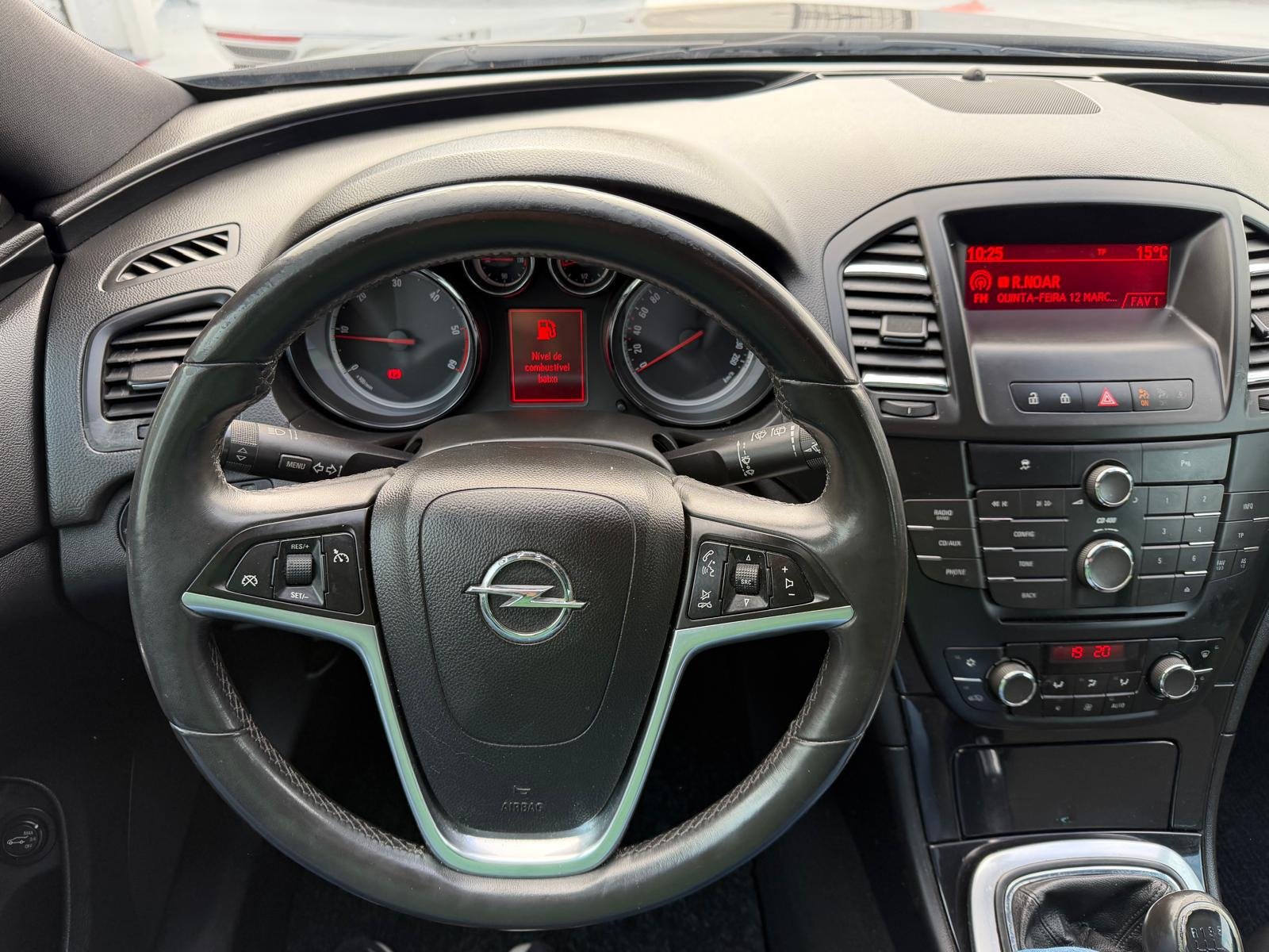 Opel Insignia 2.0 CDTI Cosmo ecoFLEX - imagem 15