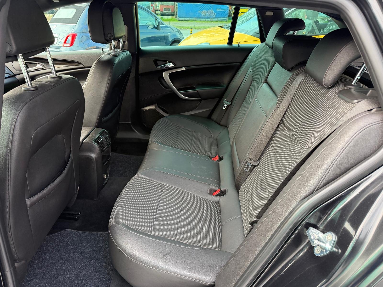 Opel Insignia 2.0 CDTI Cosmo ecoFLEX - imagem 22