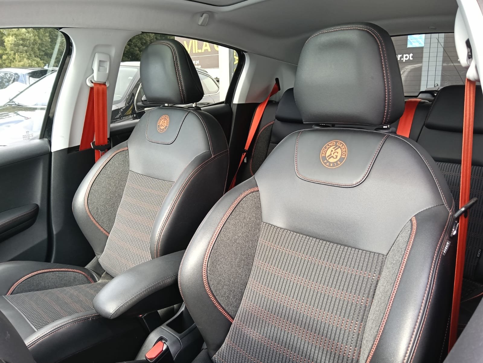 Peugeot 208 - imagem 17