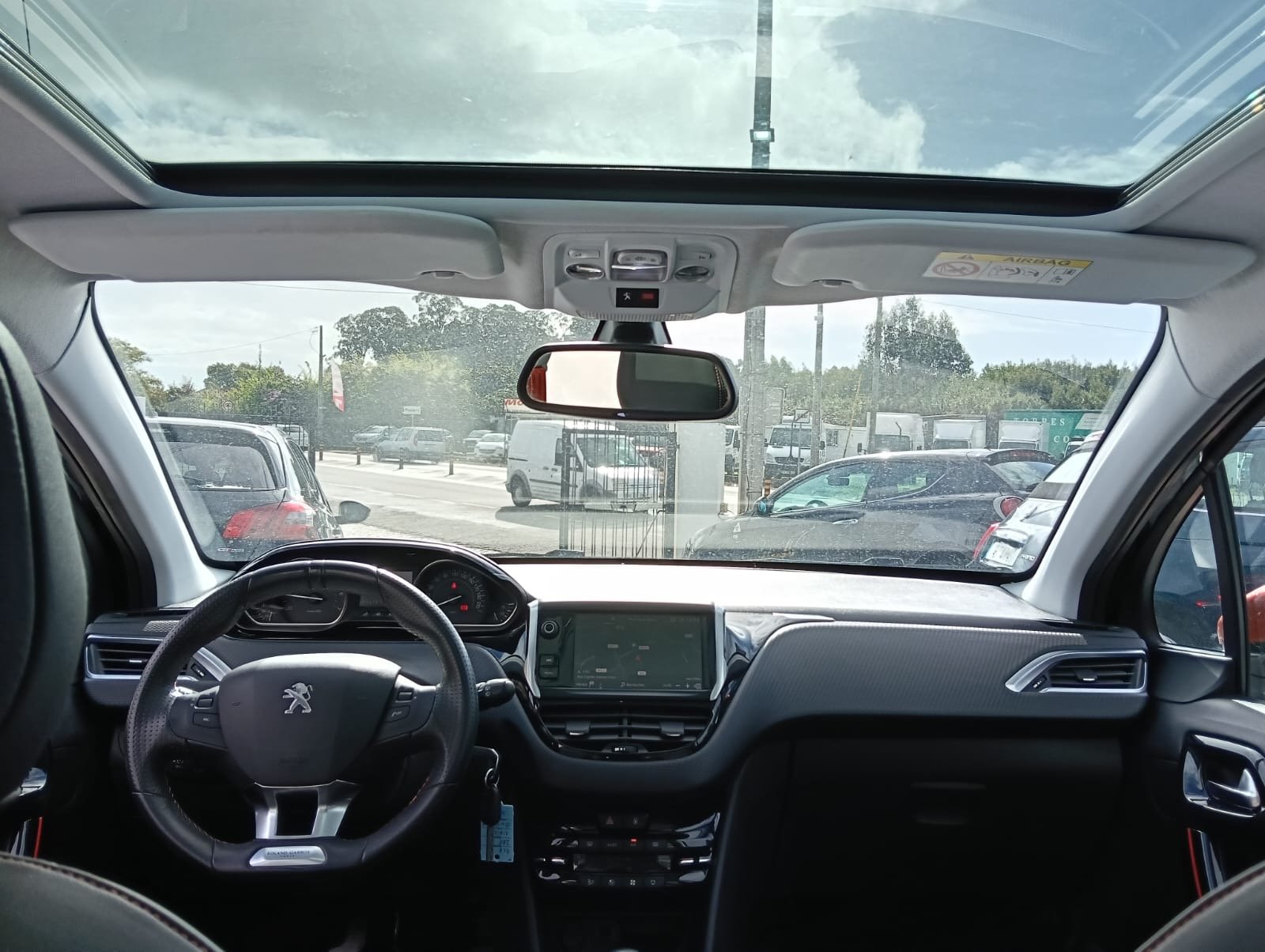 Peugeot 208 - imagem 22