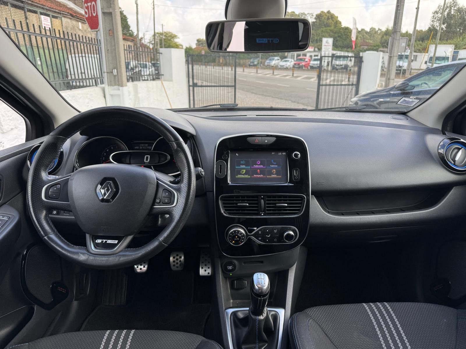 Renault Clio Sport Tourer 1.2 TCe GT Line - imagem 20