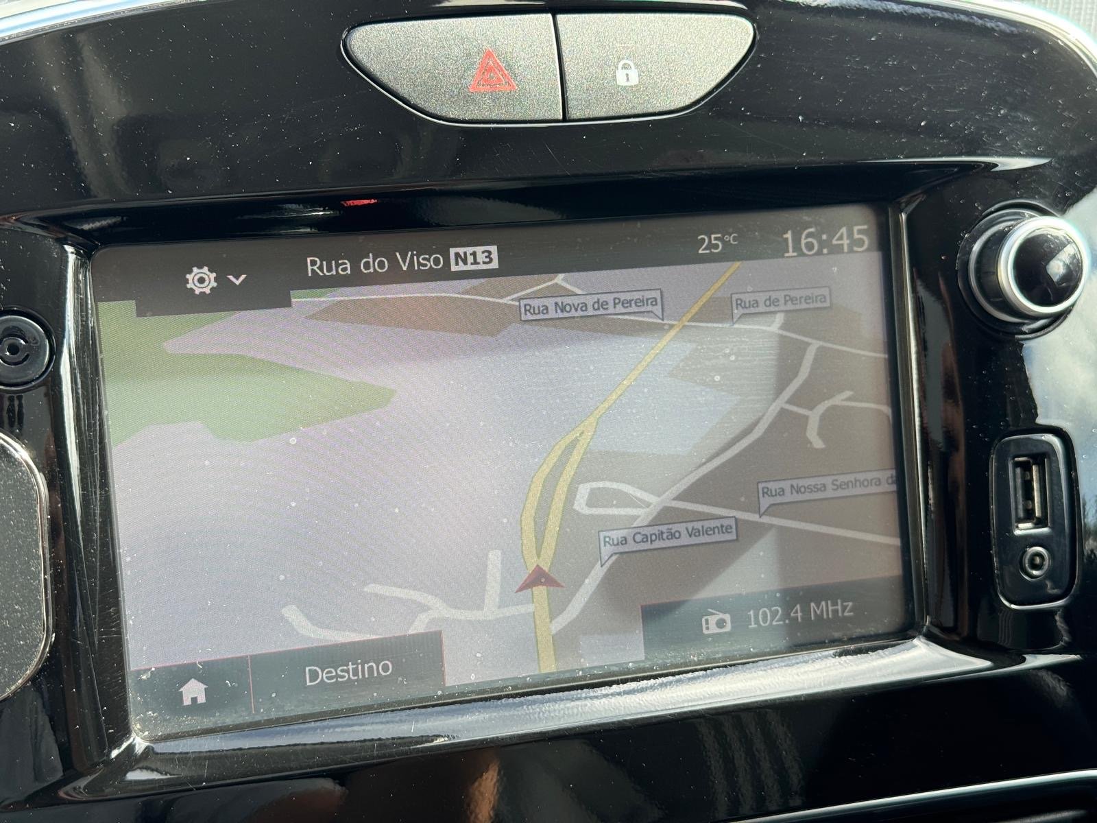 Renault Clio Sport Tourer 1.2 TCe GT Line - imagem 22